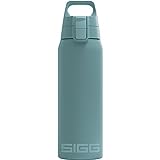 SIGG - Isolierte Trinkflasche - Thermosflasche Shield Therm One Morning Blue kohlensäurehaltige Getränke - Auslaufsicher - Spülmaschinenfest - BPA-frei - 90% recycelter Edelstahl - Graublau - 0,75L