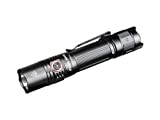 Fenix PD35 V3.0 LED-Taschenlampe, Taktische Kleine Gerade Taschenlampe, 1700 Lumen, 357m Leuchtweite, 230 Stunden Leuchtdauer, 5 Helligkeitsstufen und Strobe, IP68 Schutz, schwarz, Multi-Szenarien