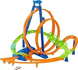 Hot Wheels Track Set mit 5 Crash-Zonen, motorisiertem Beschleuniger und 1 Auto, HNL97