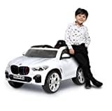 Rollplay Elektroauto BMW X5M 12V mit Fernbedienung – Softstart – 5 km/h für Kinder ab 3 Jahren, Hupe, Sicherheitsgurt, Lichter vorne, Radio, MP3, Bluetooth, Gummireifen, weiß 32032