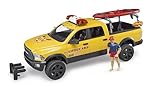 bruder 02506 - RAM 2500 Power Wagon Life Guard mit Figur, Stand-Up Paddle & Light and Sound Modul - 1:16 Pick-up Geländewagen Pritschenwagen Jeep Mann Rettungsdienst Rettungsschwimmer Fahrzeug